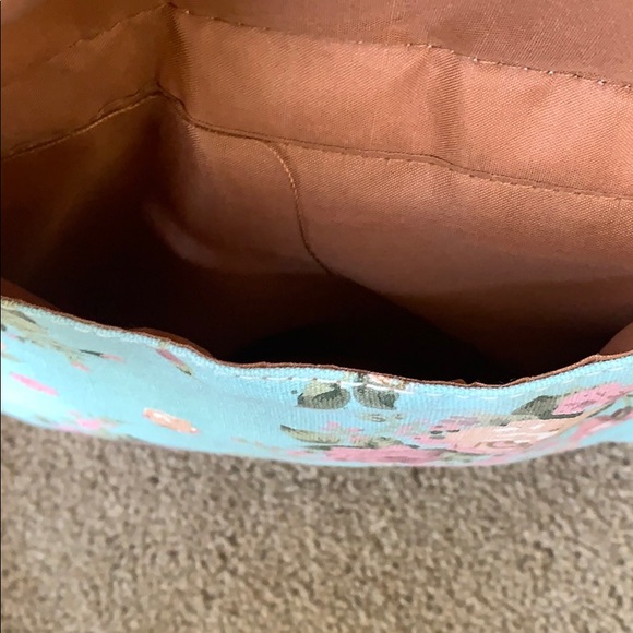 Purse - Picture 3 of 4